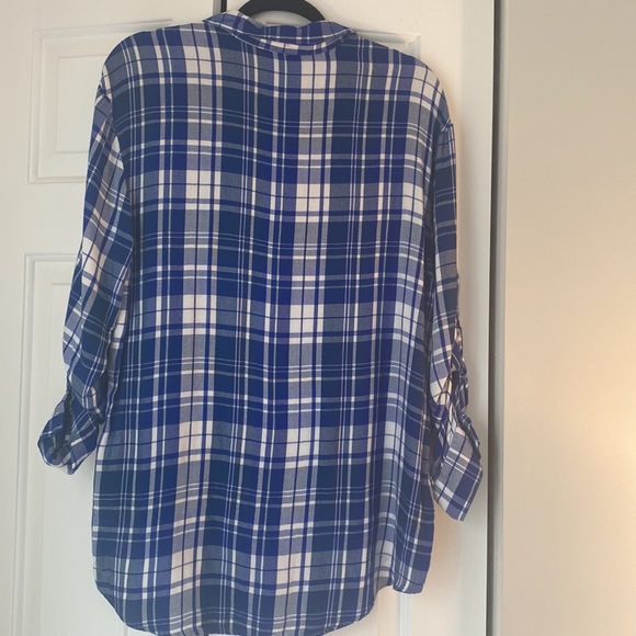 Woman’s Express blue flannel. Size medium. - Picture 2 of 3